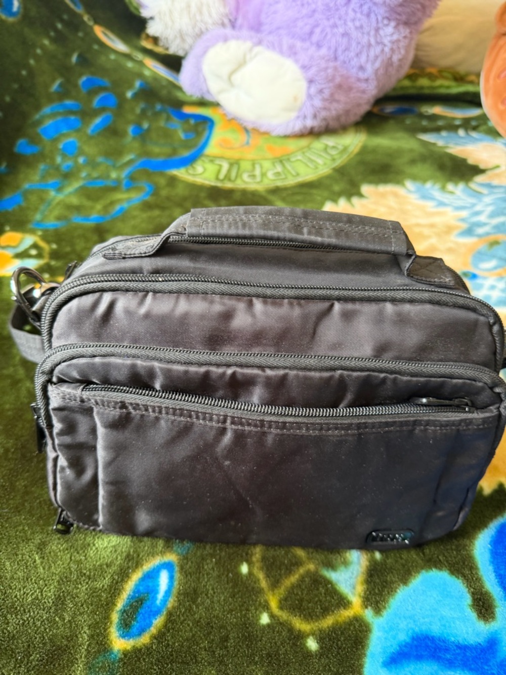 Black Men's Crossbody Shoulder Bag - Picture 7 of 14